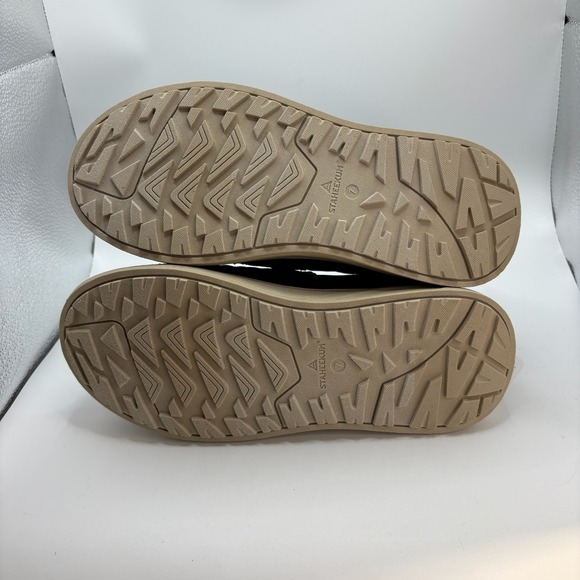 Staheekum Womens Quilted Slip On Size 7 Black Shoe NEW - Picture 3 of 6